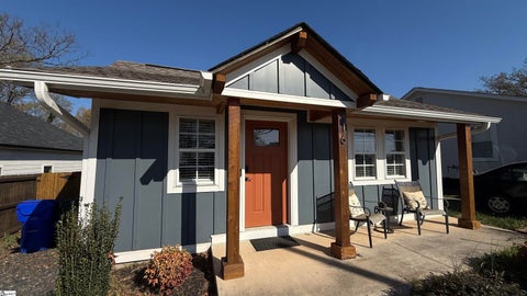Photo of 16 Crystal Avenue, Greenville, SC 29605 (MLS # 1605782)