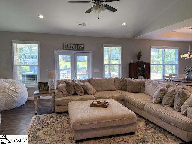 6 Judge Looper Street