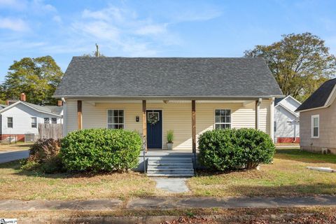 Photo of 4 Seyle Street, Greenville, SC 29605 (MLS # 1574980)