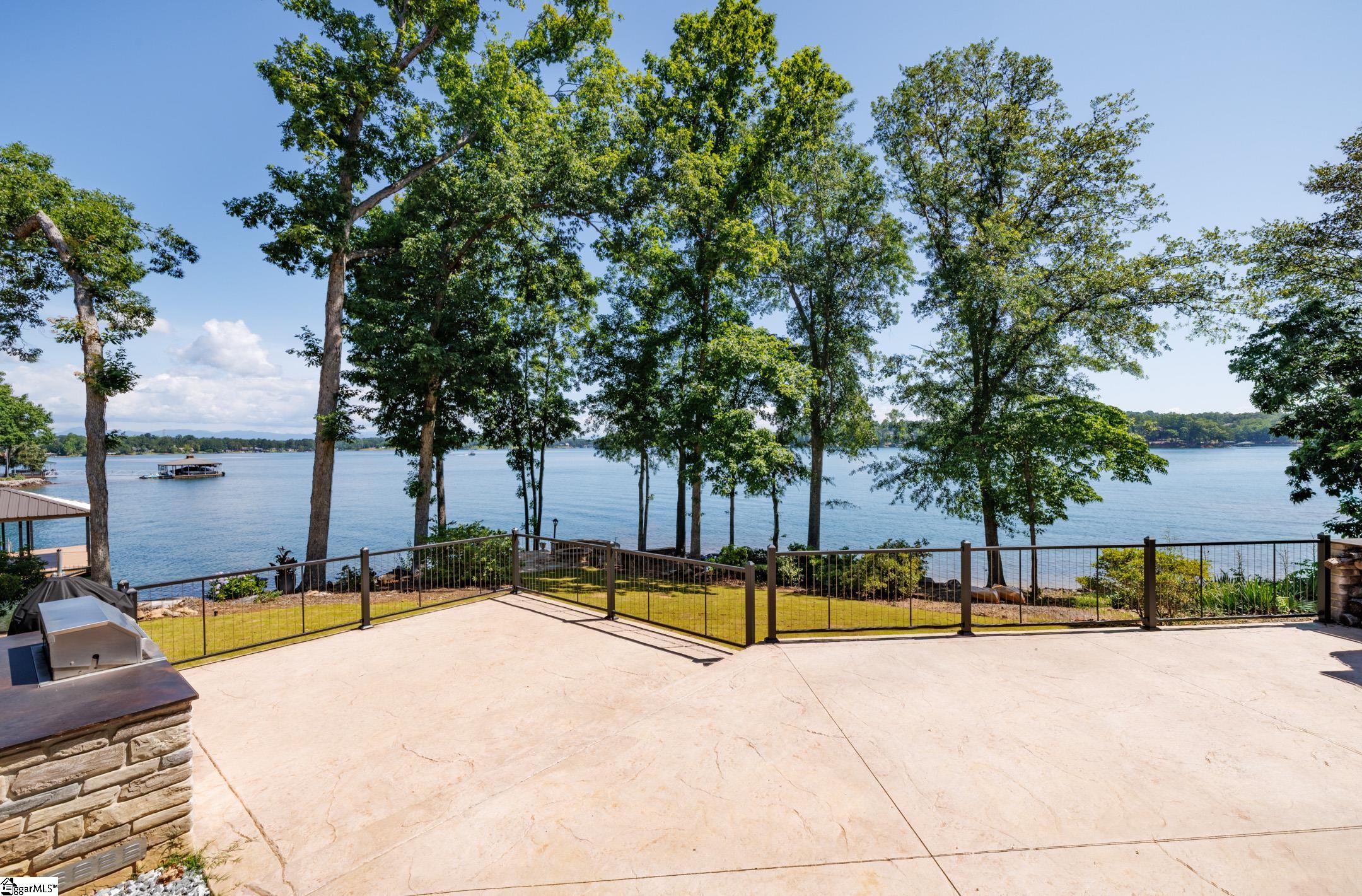 Seneca, South Carolina 29672, United States, 4 Bedrooms Bedrooms, ,4 BathroomsBathrooms,Residential,Contingent,161450