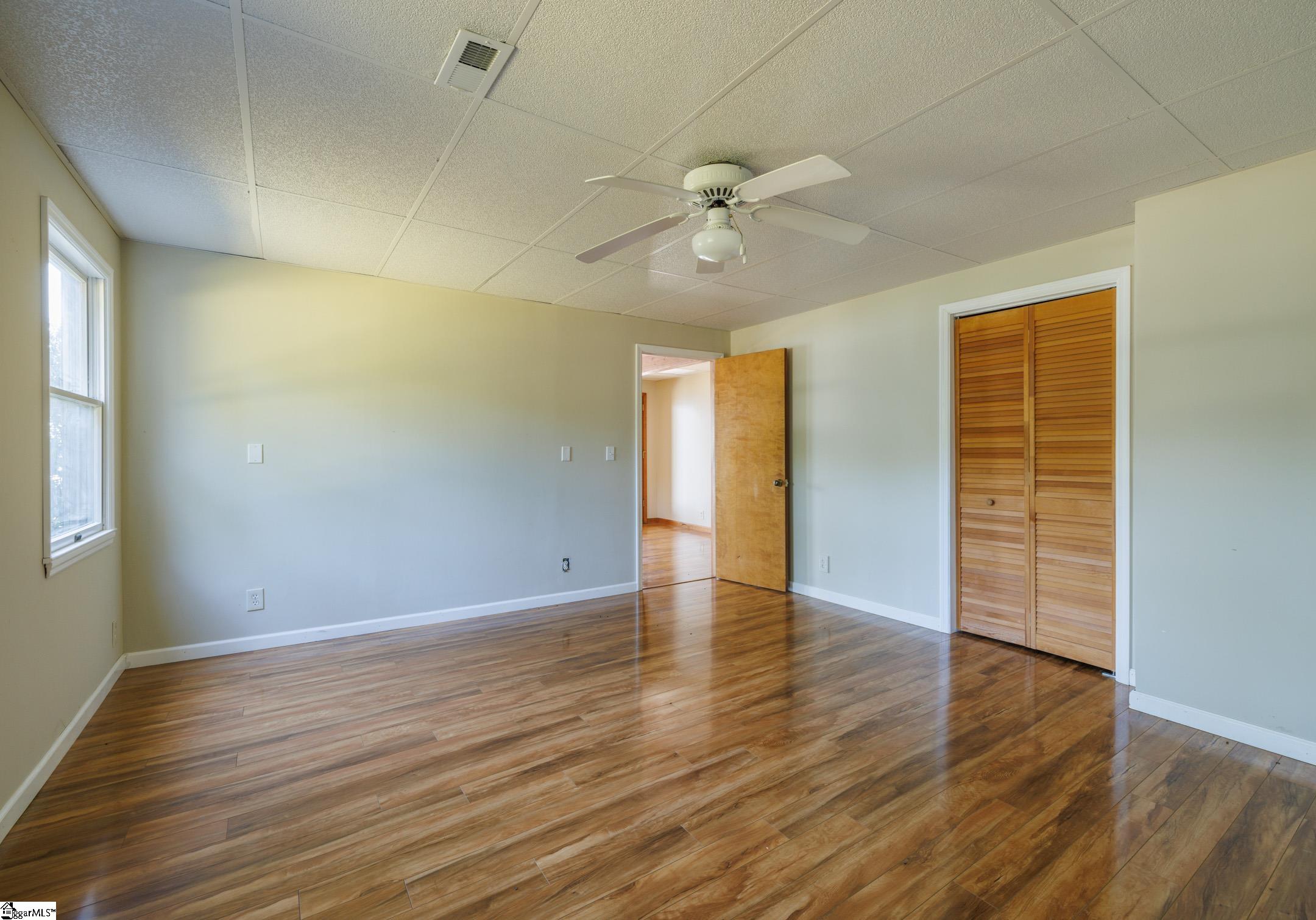 Seneca, South Carolina 29672, United States, 4 Bedrooms Bedrooms, ,4 BathroomsBathrooms,Residential,Contingent,161450