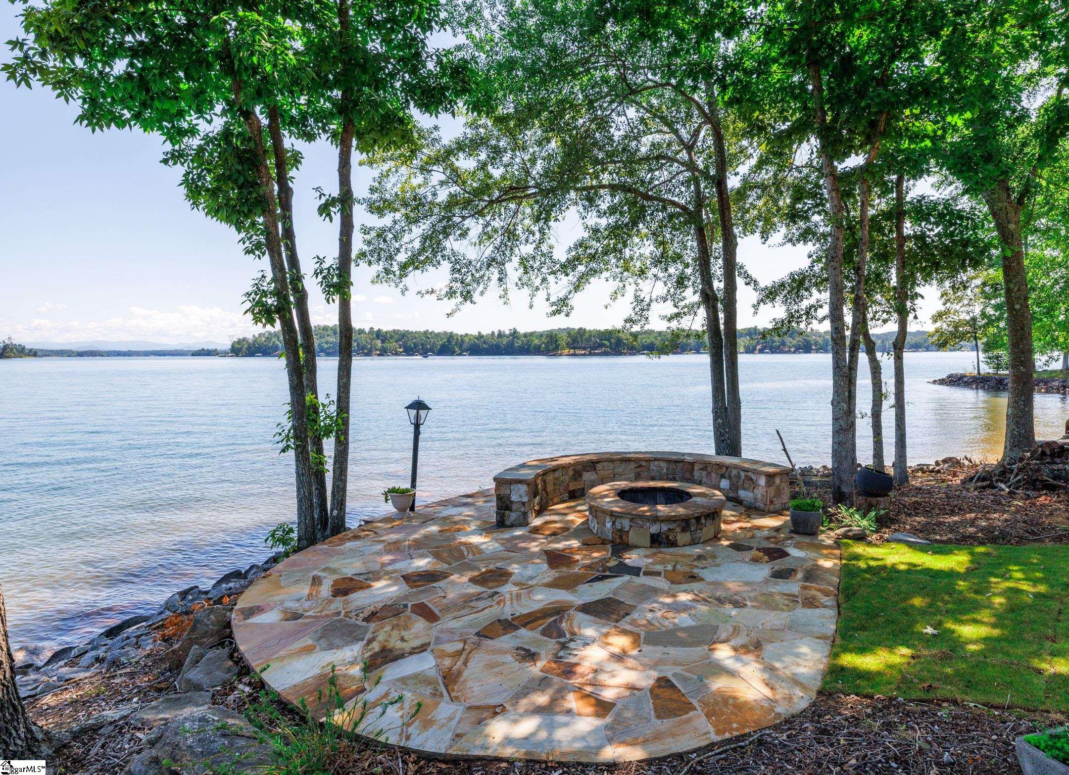 Seneca, South Carolina 29672, United States, 4 Bedrooms Bedrooms, ,4 BathroomsBathrooms,Residential,Contingent,161450