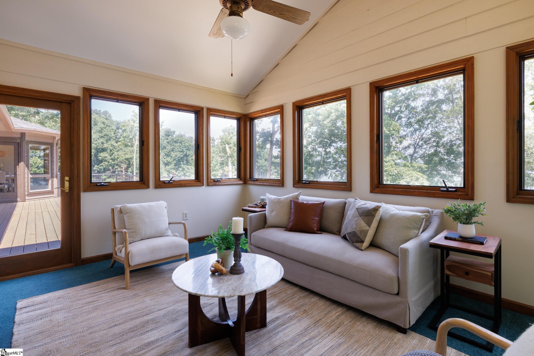 Seneca, South Carolina 29672, United States, 4 Bedrooms Bedrooms, ,4 BathroomsBathrooms,Residential,Contingent,161450