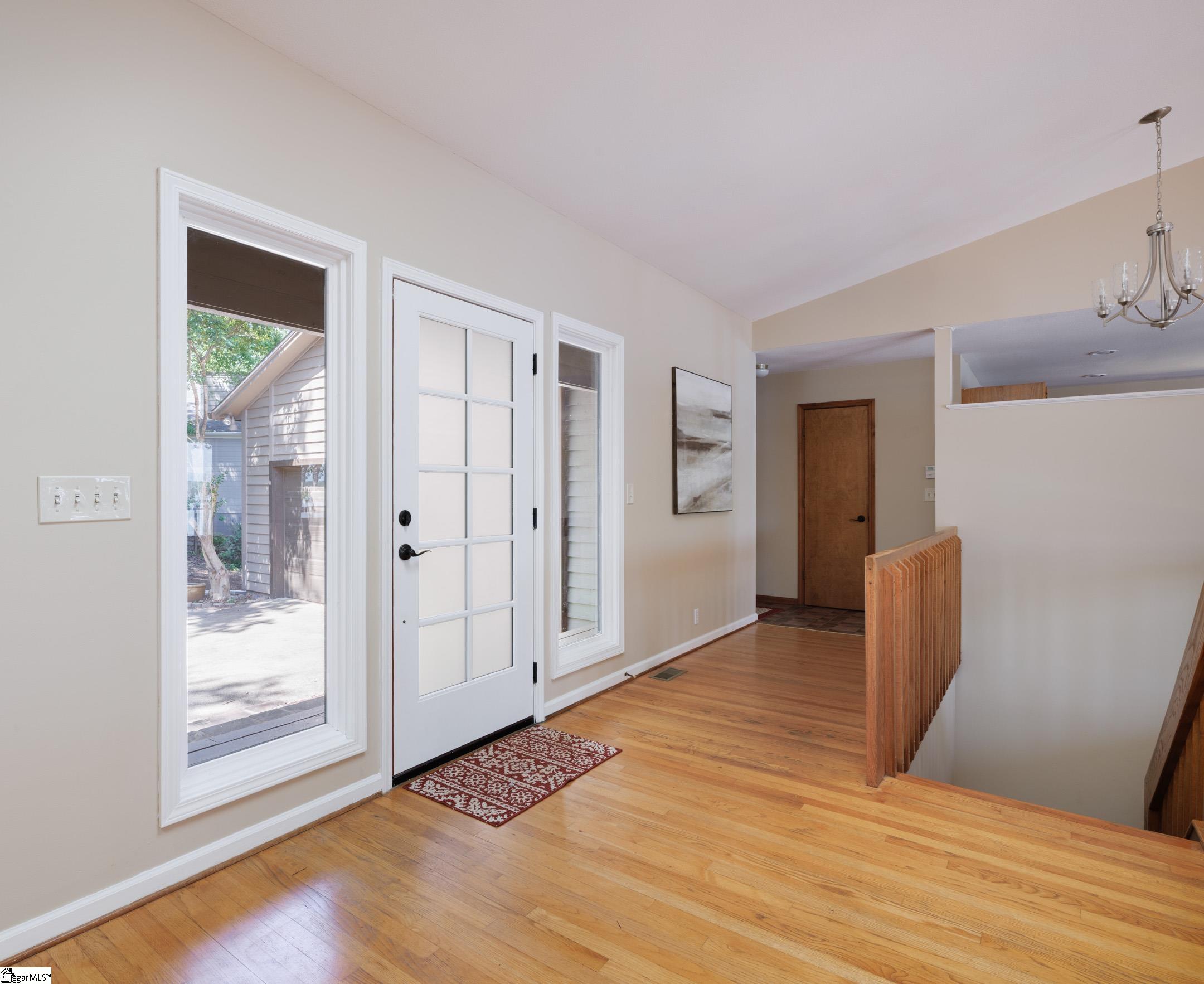 Seneca, South Carolina 29672, United States, 4 Bedrooms Bedrooms, ,4 BathroomsBathrooms,Residential,Contingent,161450