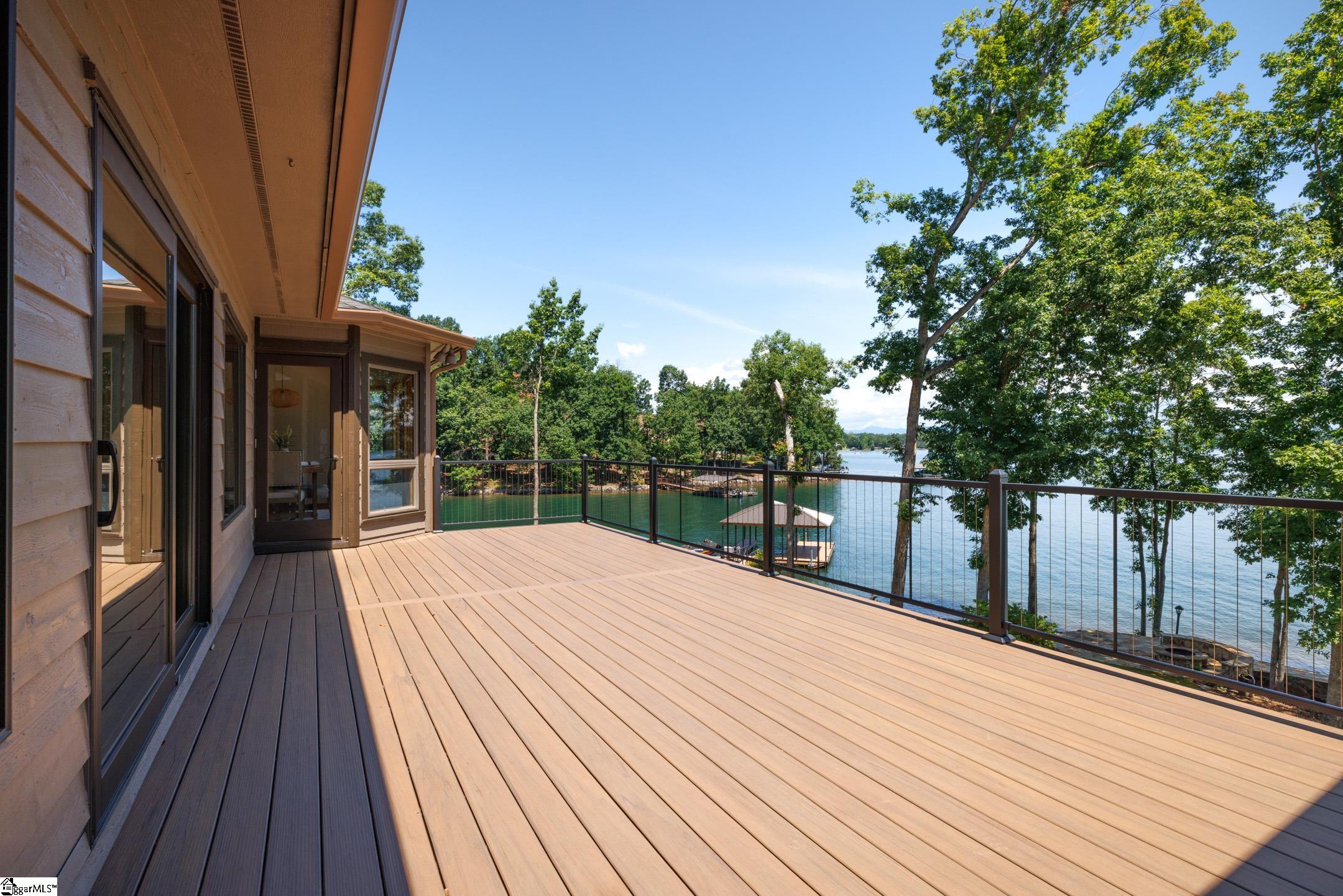 Seneca, South Carolina 29672, United States, 4 Bedrooms Bedrooms, ,4 BathroomsBathrooms,Residential,Contingent,161450