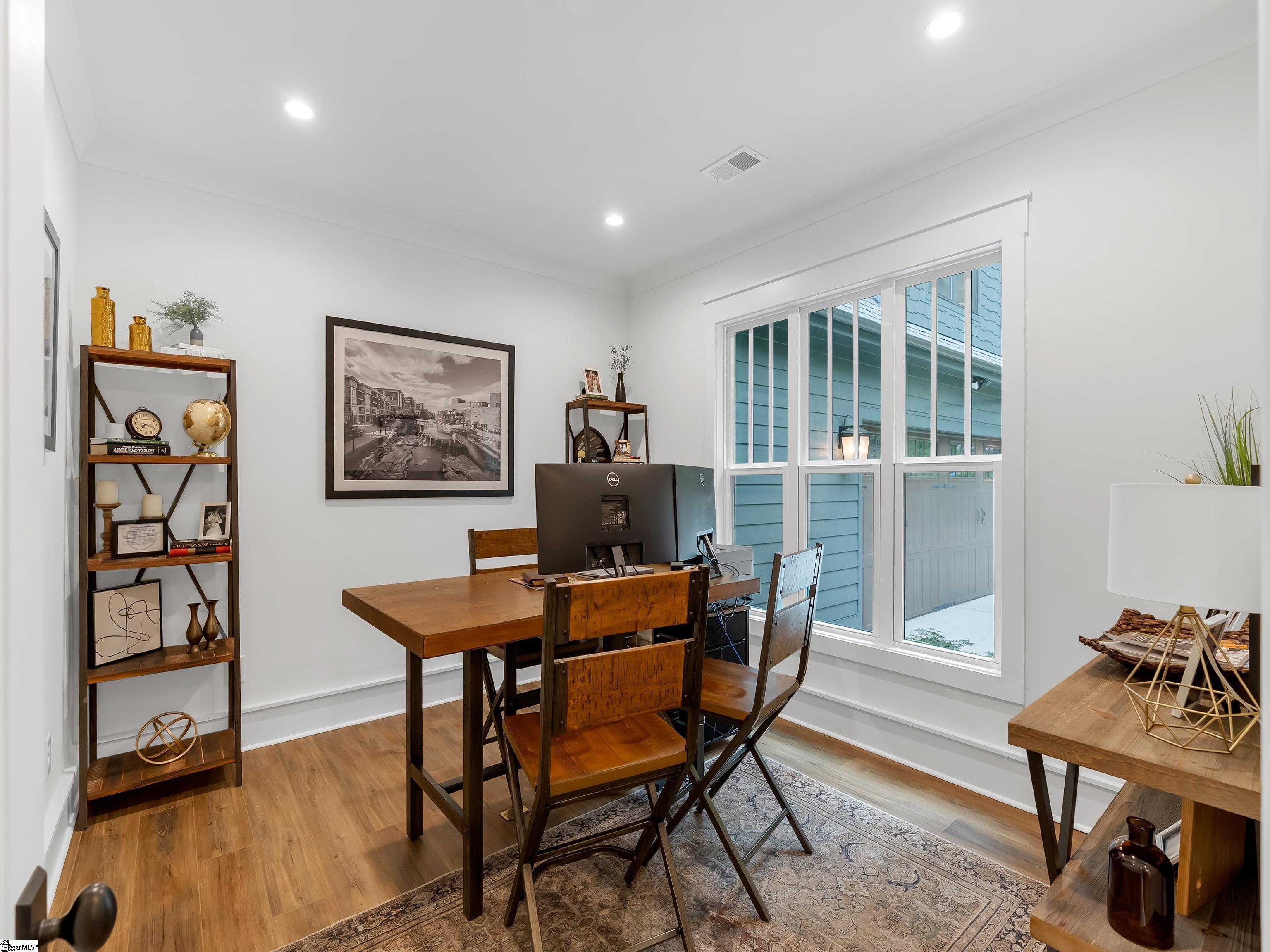 32 Mica Flats Drive