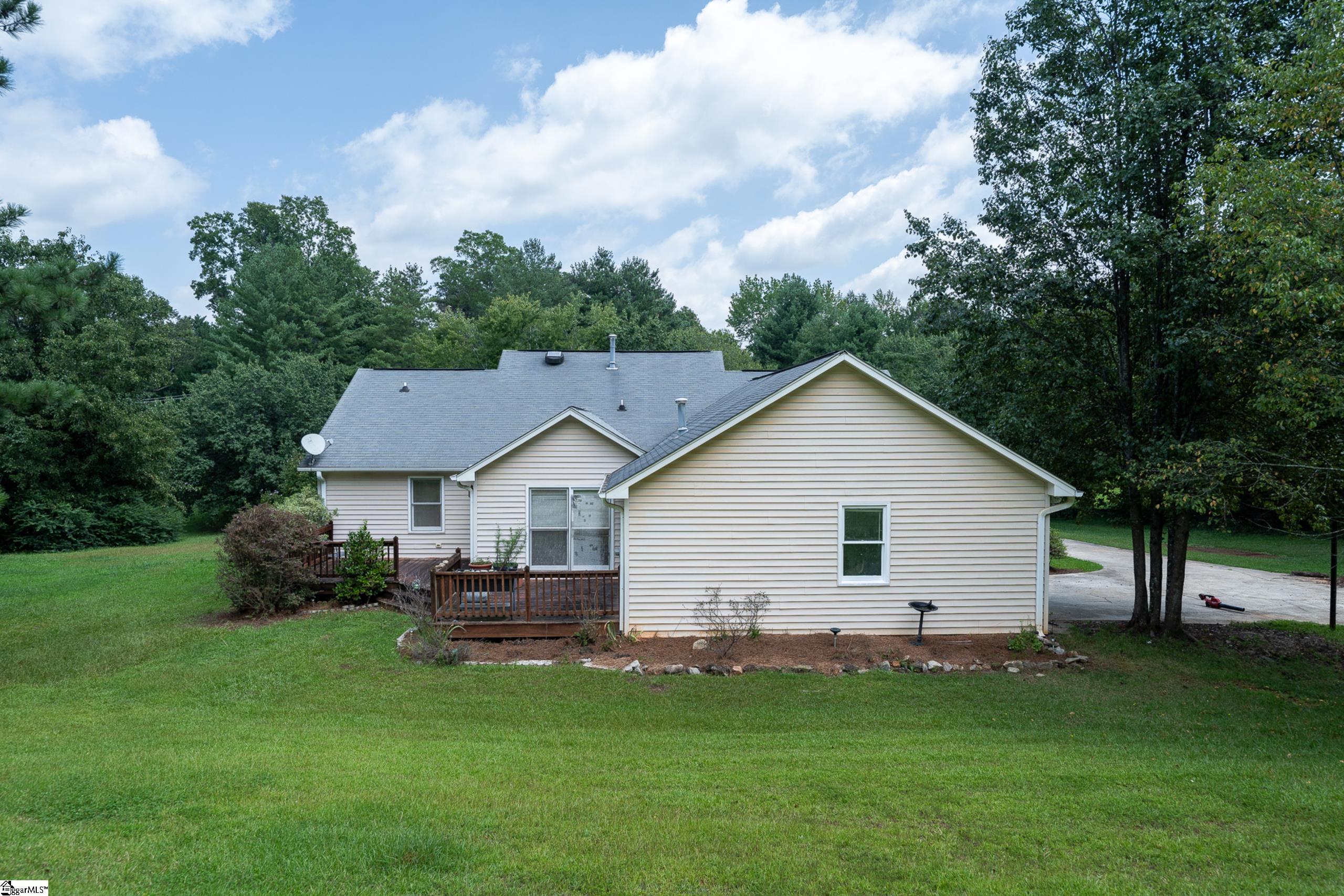 Taylors, South Carolina 29687, United States, 3 Bedrooms Bedrooms, ,2 BathroomsBathrooms,Residential,Active,195706