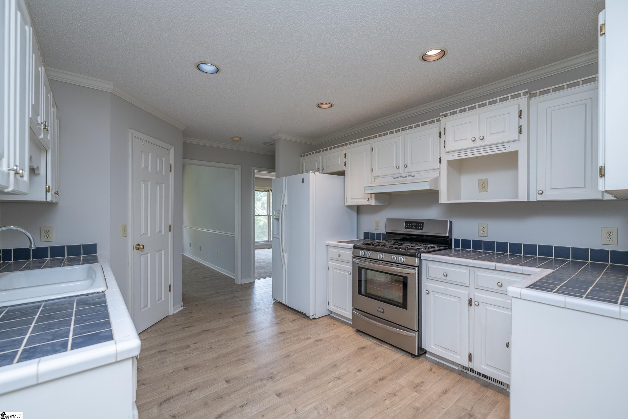 Taylors, South Carolina 29687, United States, 3 Bedrooms Bedrooms, ,2 BathroomsBathrooms,Residential,Active,195706