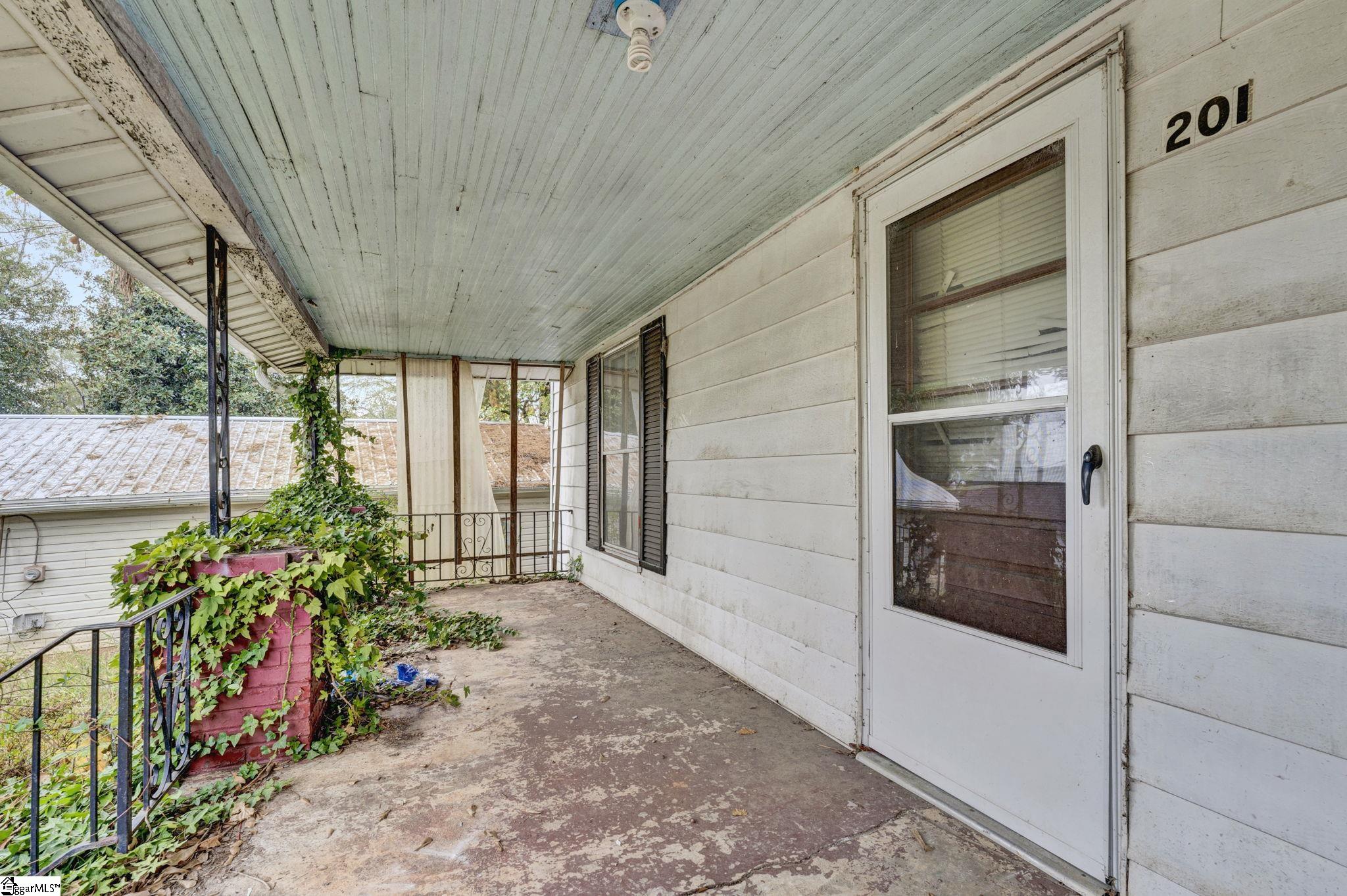 201 Oak Lane