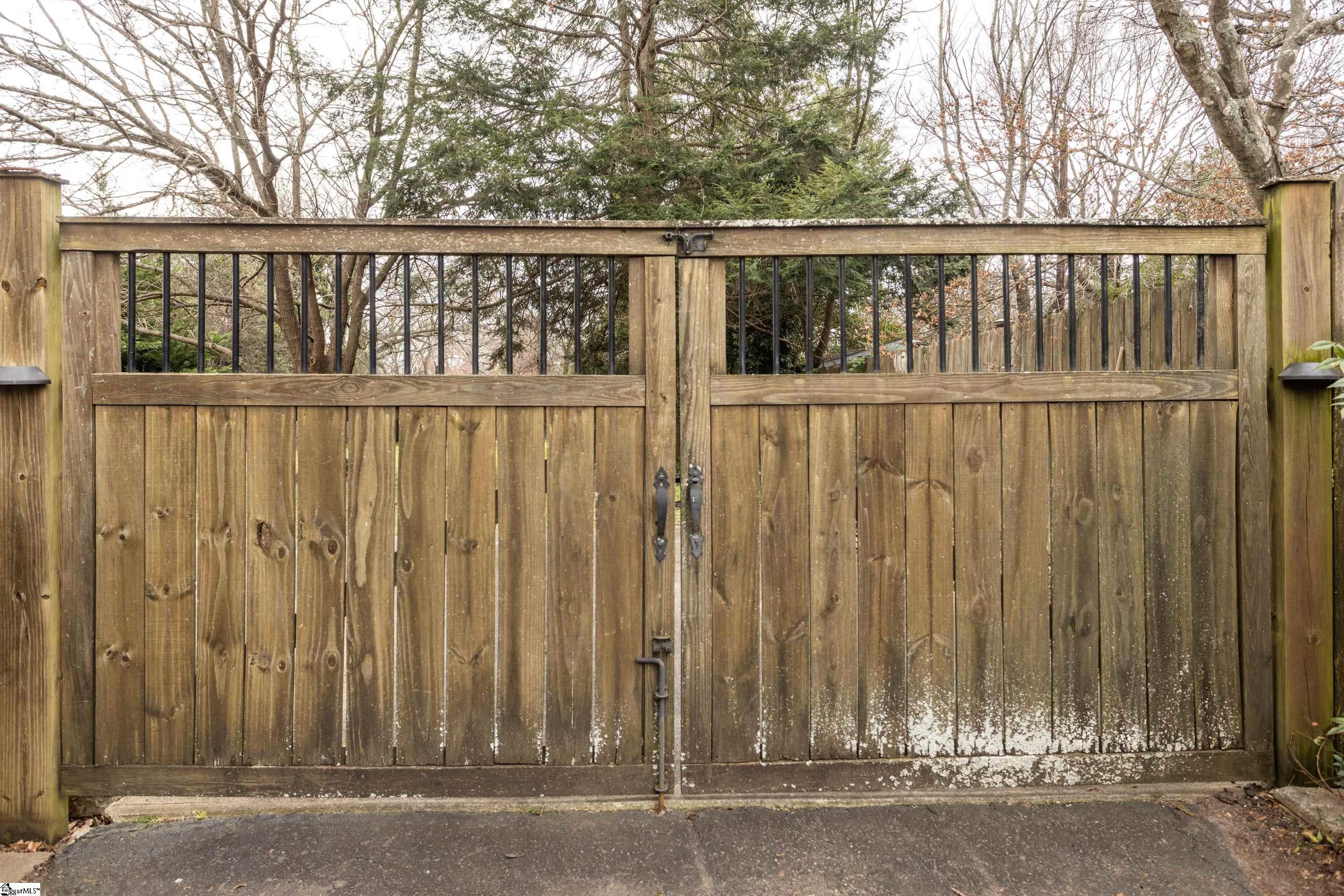 Greenville, South Carolina 29607, United States, 3 Bedrooms Bedrooms, ,1 BathroomBathrooms,Residential,Contingent,84548