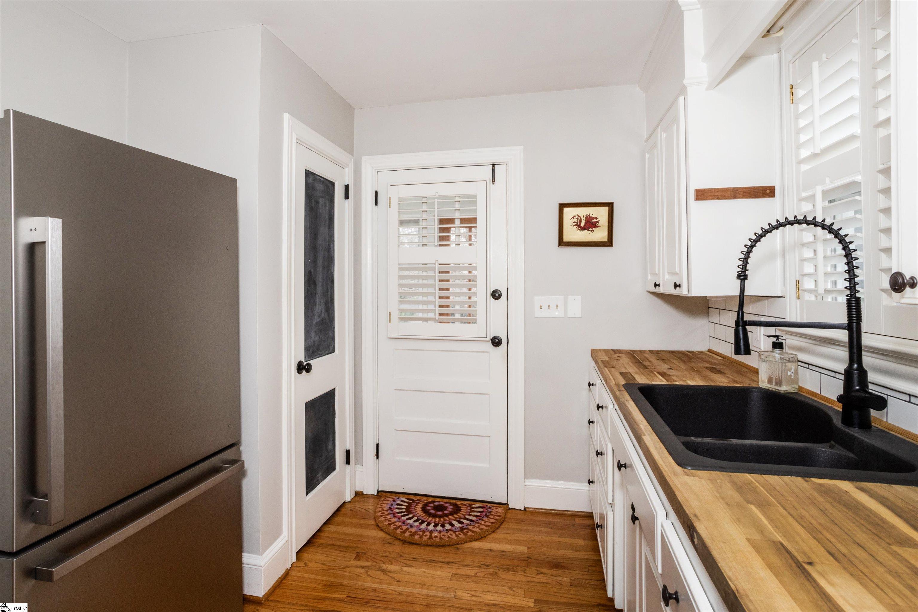 Greenville, South Carolina 29607, United States, 3 Bedrooms Bedrooms, ,1 BathroomBathrooms,Residential,Contingent,84548