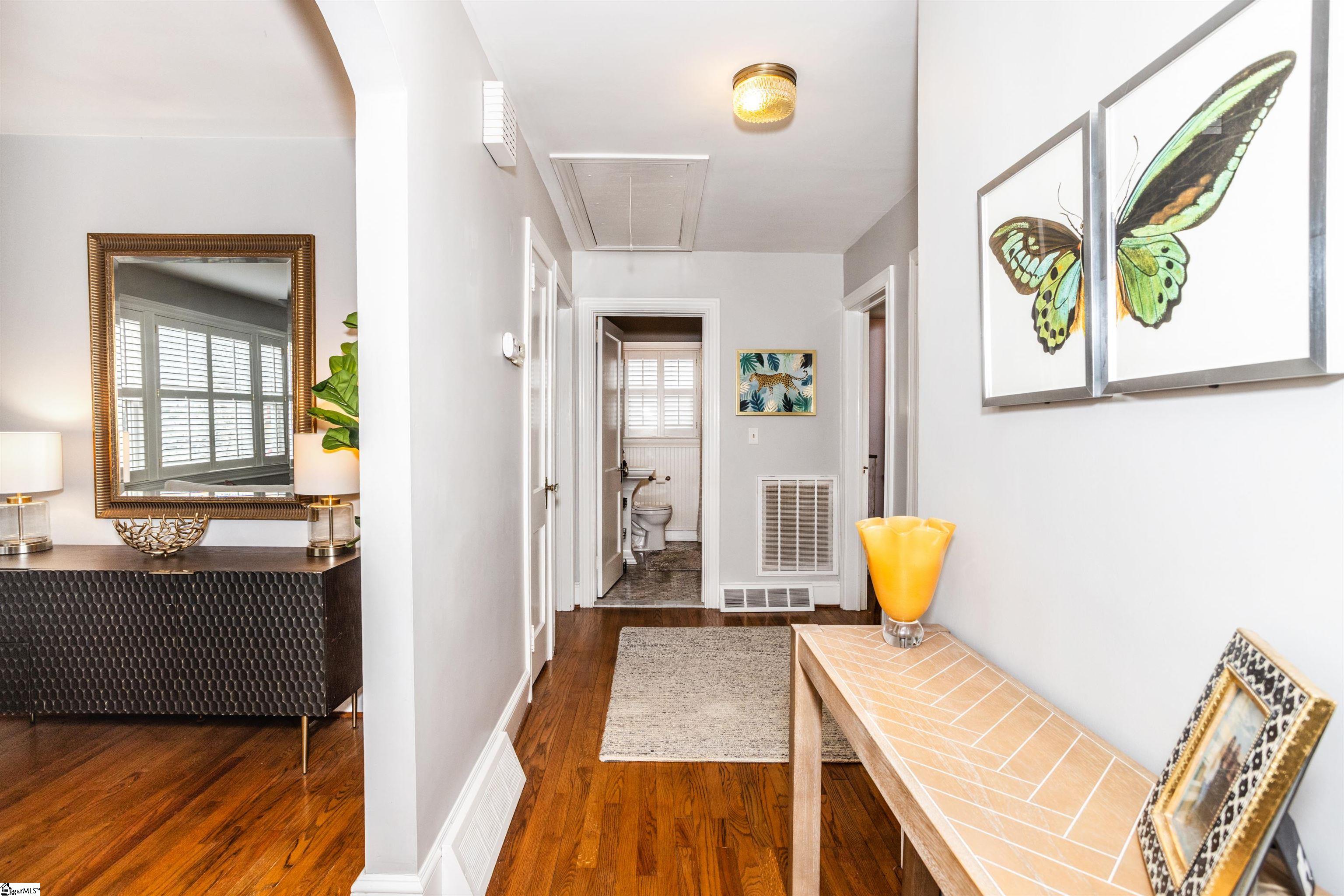 Greenville, South Carolina 29607, United States, 3 Bedrooms Bedrooms, ,1 BathroomBathrooms,Residential,Contingent,84548