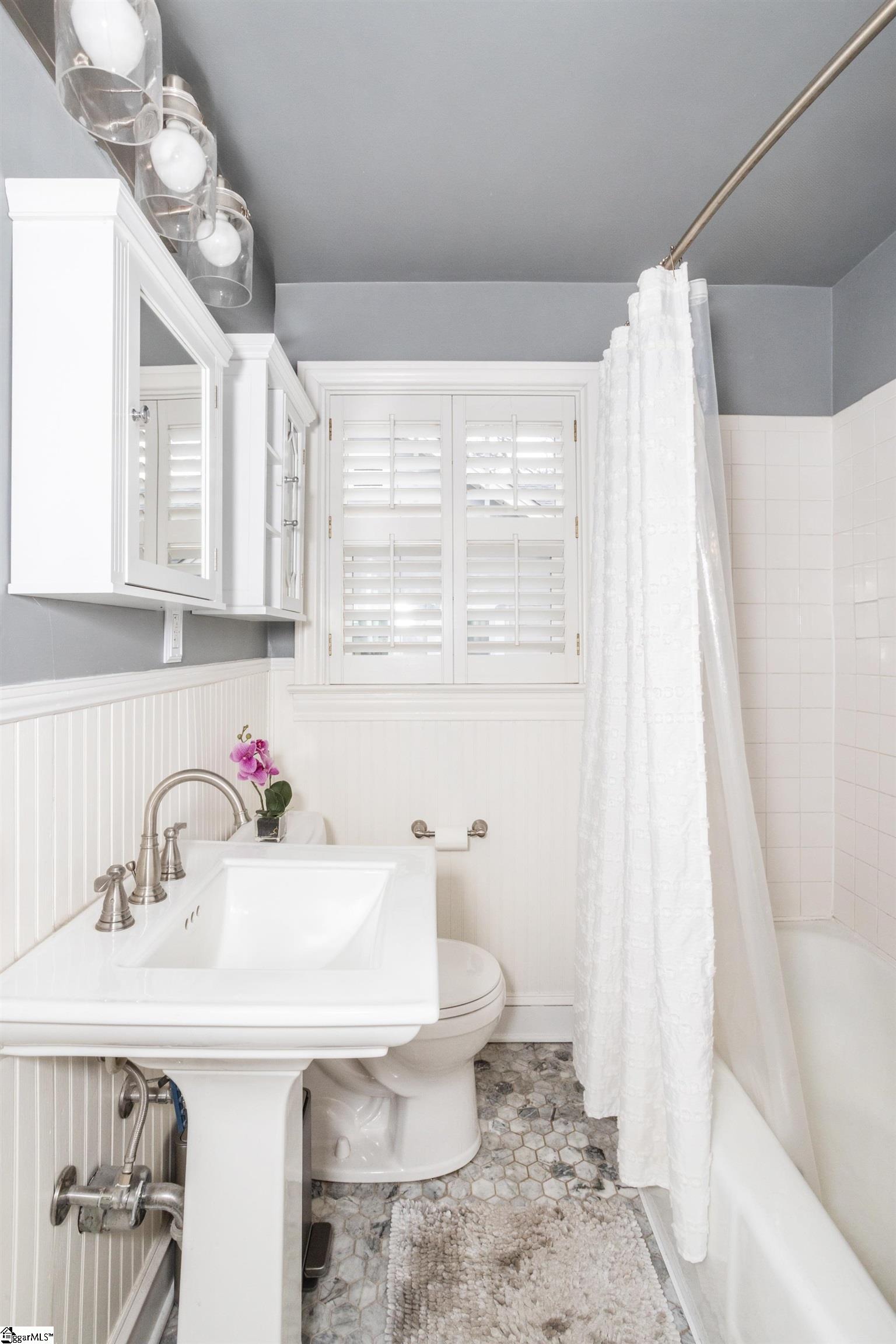 Greenville, South Carolina 29607, United States, 3 Bedrooms Bedrooms, ,1 BathroomBathrooms,Residential,Contingent,84548