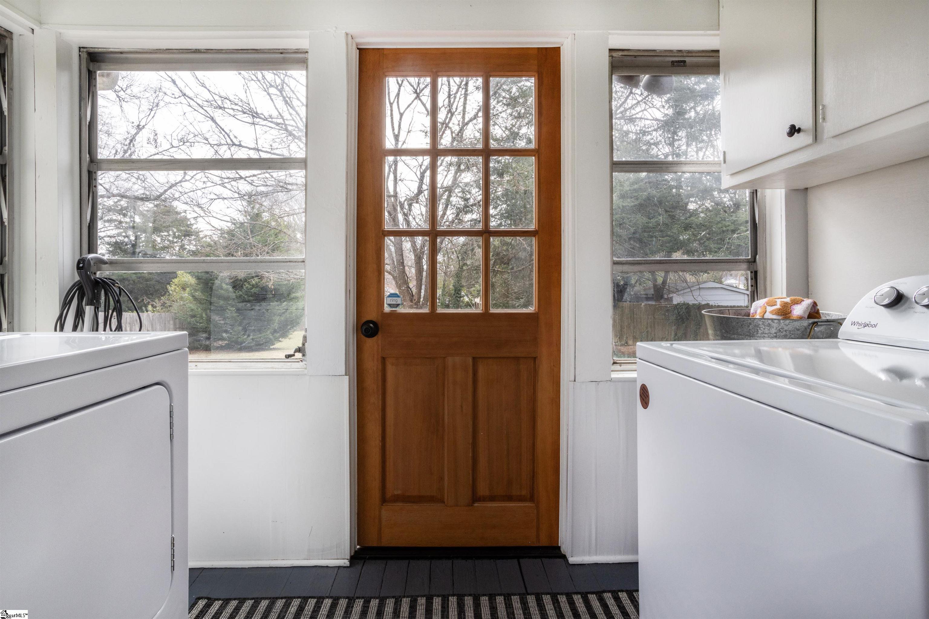 Greenville, South Carolina 29607, United States, 3 Bedrooms Bedrooms, ,1 BathroomBathrooms,Residential,Contingent,84548