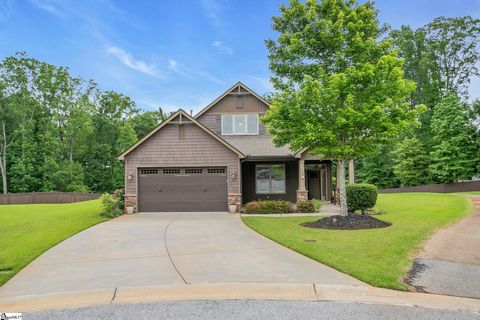 Photo of 516 Fulton Court, Greenville, SC 29615 (MLS # 1590947)