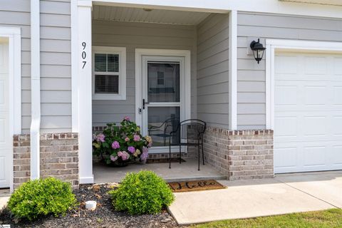 Photo of 907 Yarn Way, Greer, SC 29651 (MLS # 1571398)