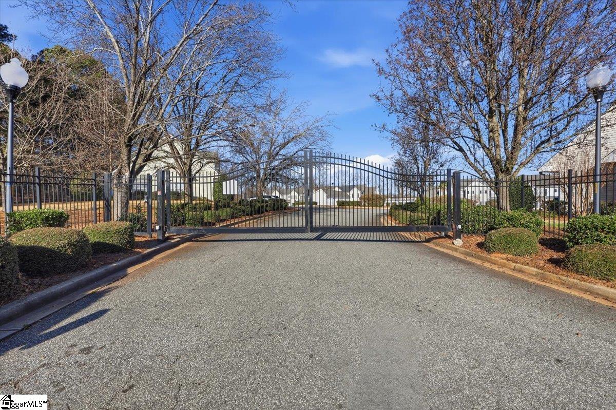 48 Ridgestone Circle