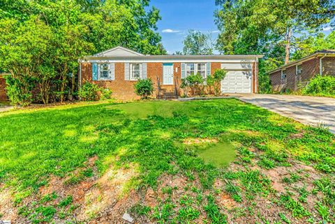 Photo of 121 Cashmere Drive, Greenville, SC 29605 (MLS # 1572149)