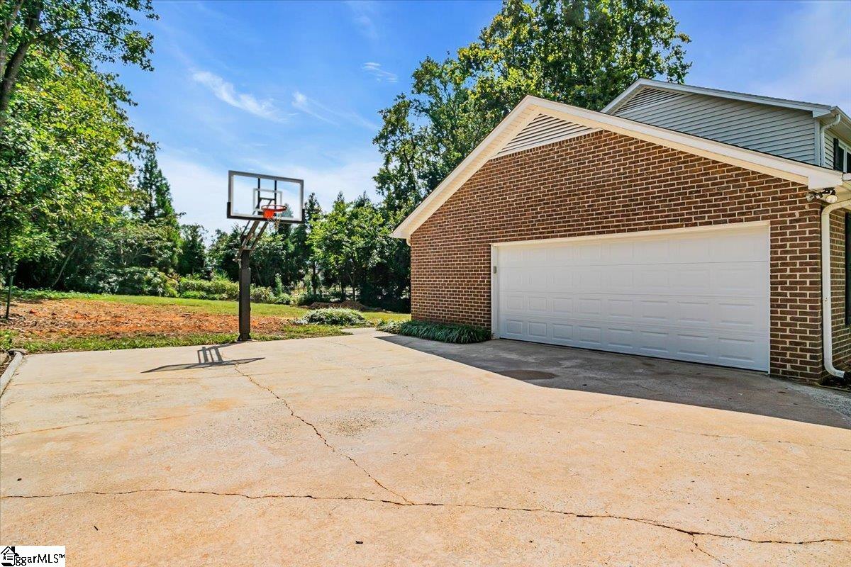 Greer, South Carolina 29650, United States, 4 Bedrooms Bedrooms, ,3 BathroomsBathrooms,Residential,Active,247341