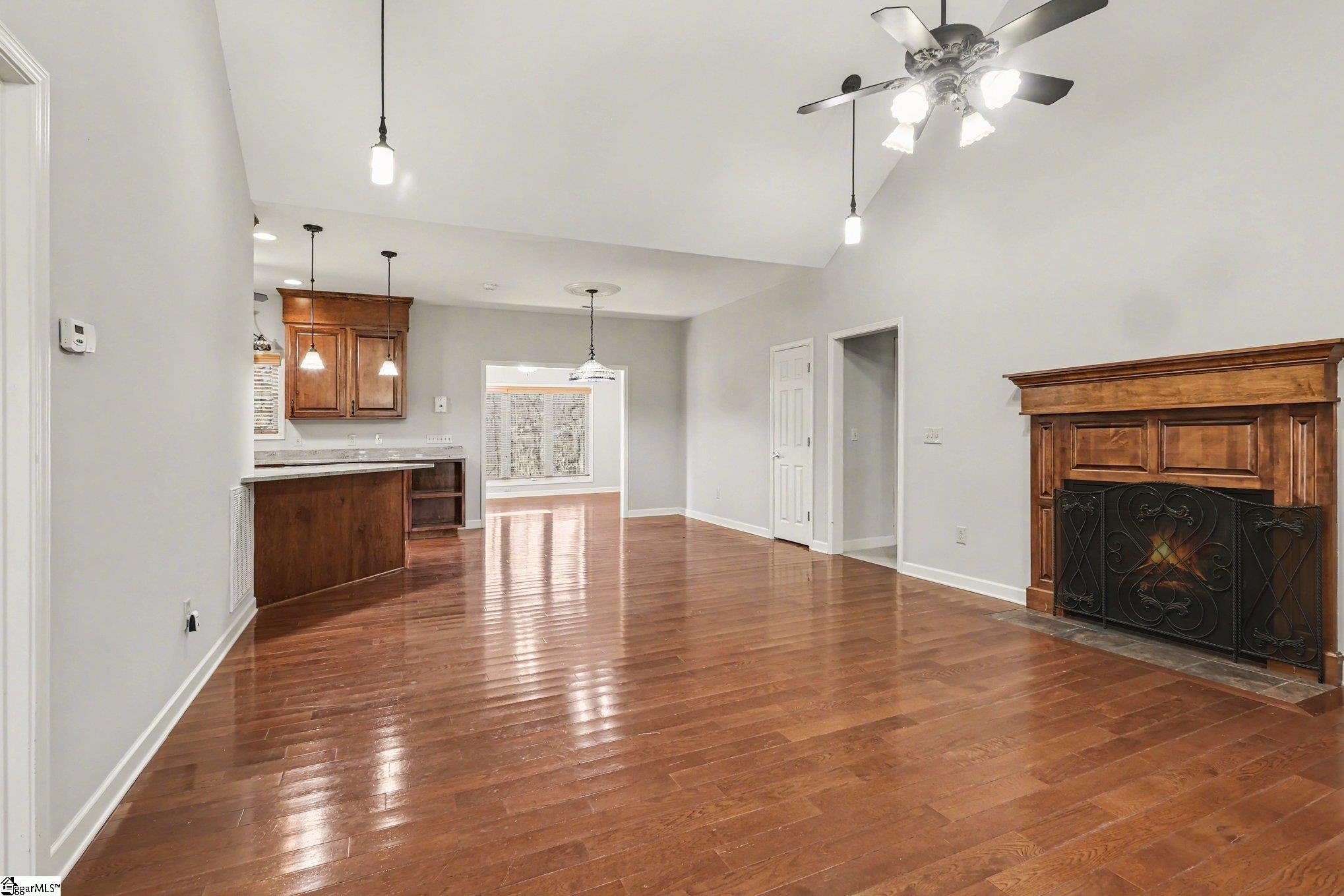 109 Oak Crest Circle