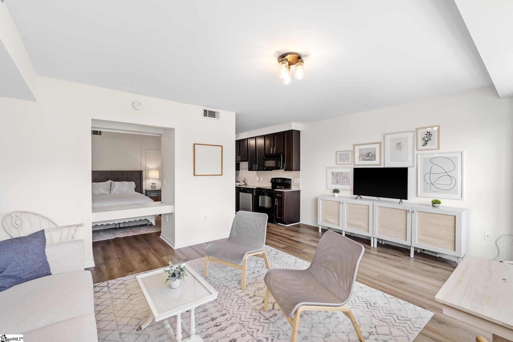 100 E Washington Street Unit 54