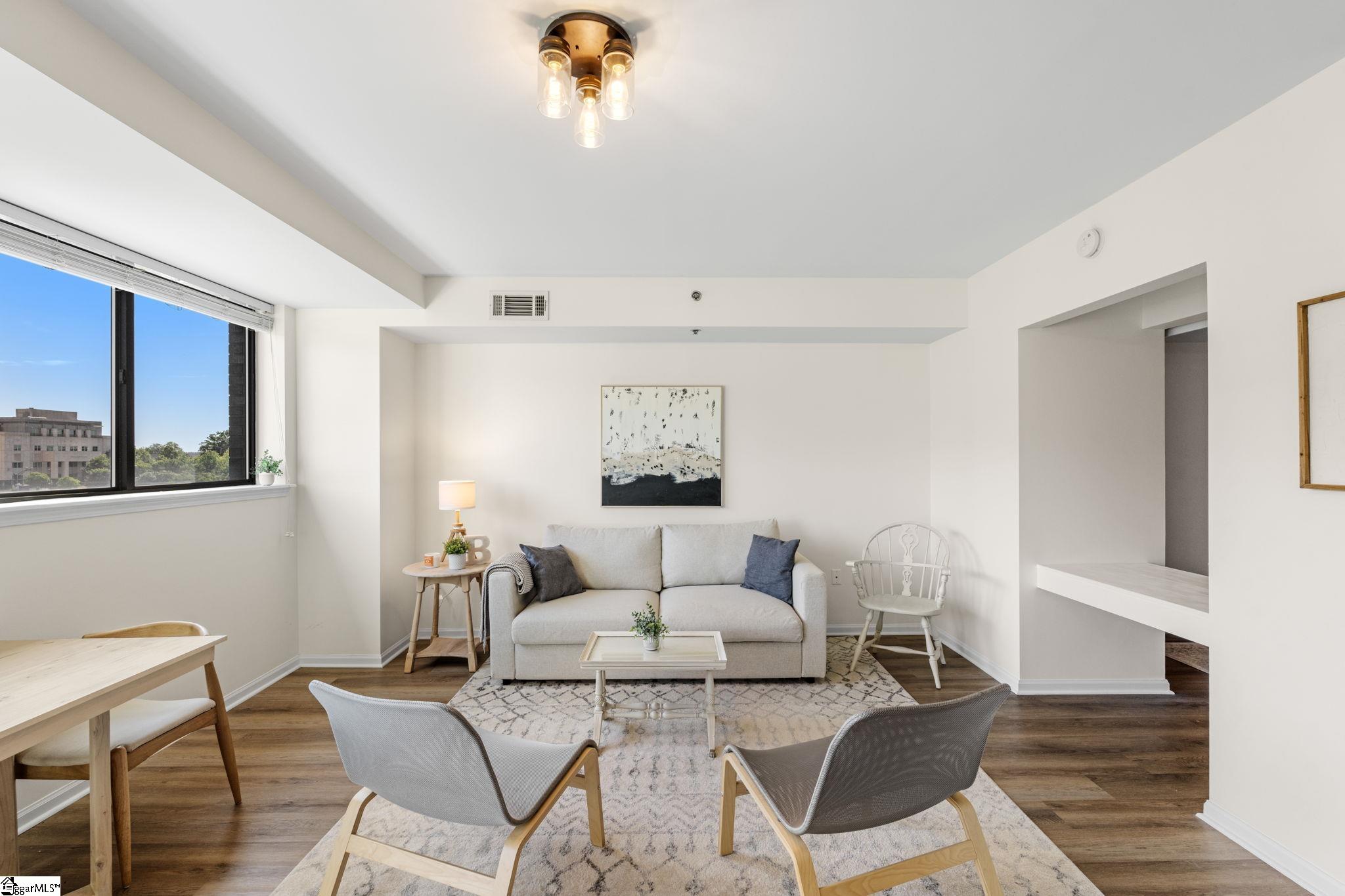 100 E Washington Street Unit 54