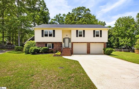 Photo of 6 Royal Oak Court, Greenville, SC 29607 (MLS # 1592241)