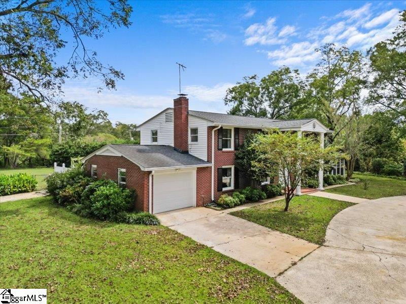 207 Bartlett Street