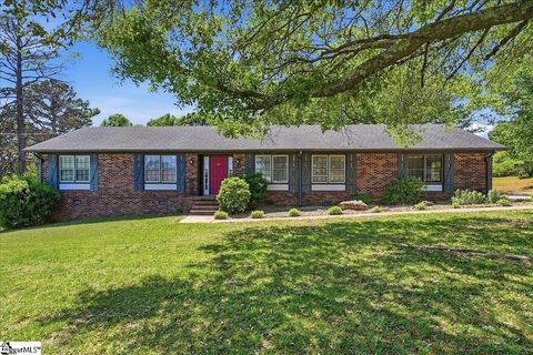 Photo of 29 Hicks Road, Greenville, SC 29605 (MLS # 1588726)