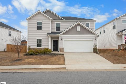 Photo of 216 Pewter Circle, Simpsonville, SC 29680 (MLS # 1583541)