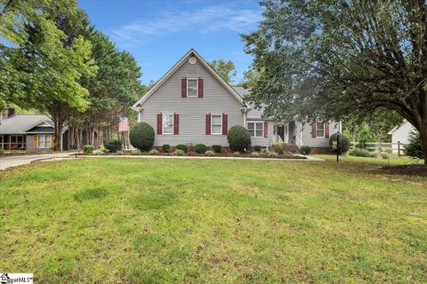 Photo of 12 Montague Circle, Greenville, SC 29617 (MLS # 1570978)