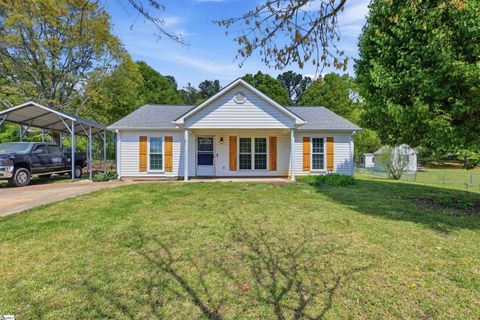 Photo of 718 Judy Ann Court, Inman, SC 29349 (MLS # 1587366)