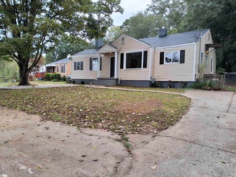 Photo of 101 S Estate Drive, Greenville, SC 29605 (MLS # 1578633)