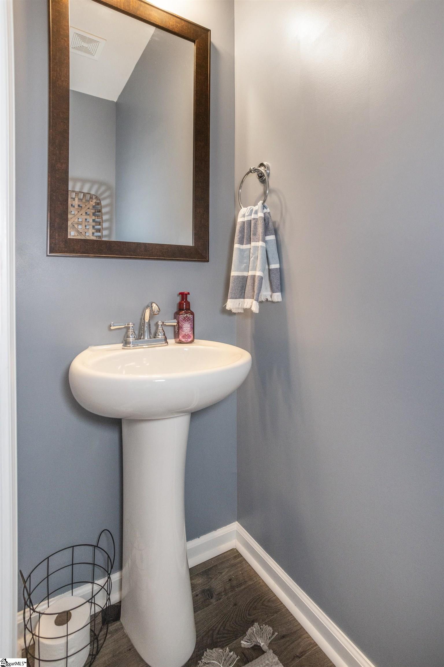 Greenville, South Carolina 29607, United States, 3 Bedrooms Bedrooms, ,3 BathroomsBathrooms,Residential,Contingent,142098