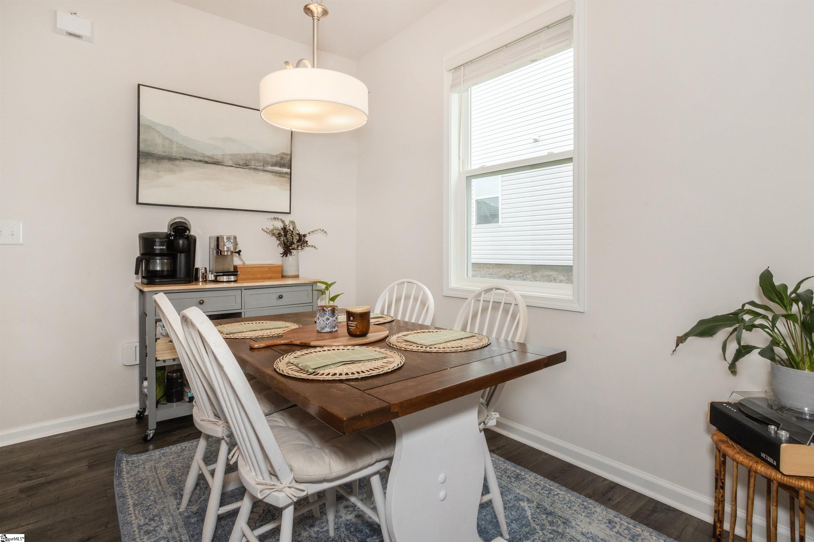 Greenville, South Carolina 29607, United States, 3 Bedrooms Bedrooms, ,3 BathroomsBathrooms,Residential,Contingent,142098