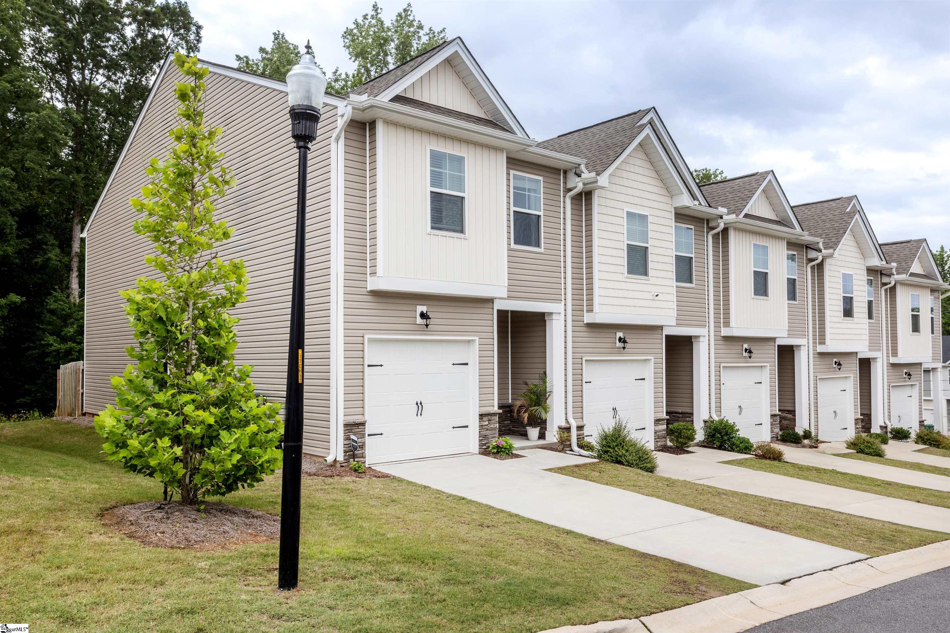 Greenville, South Carolina 29607, United States, 3 Bedrooms Bedrooms, ,3 BathroomsBathrooms,Residential,Contingent,142098