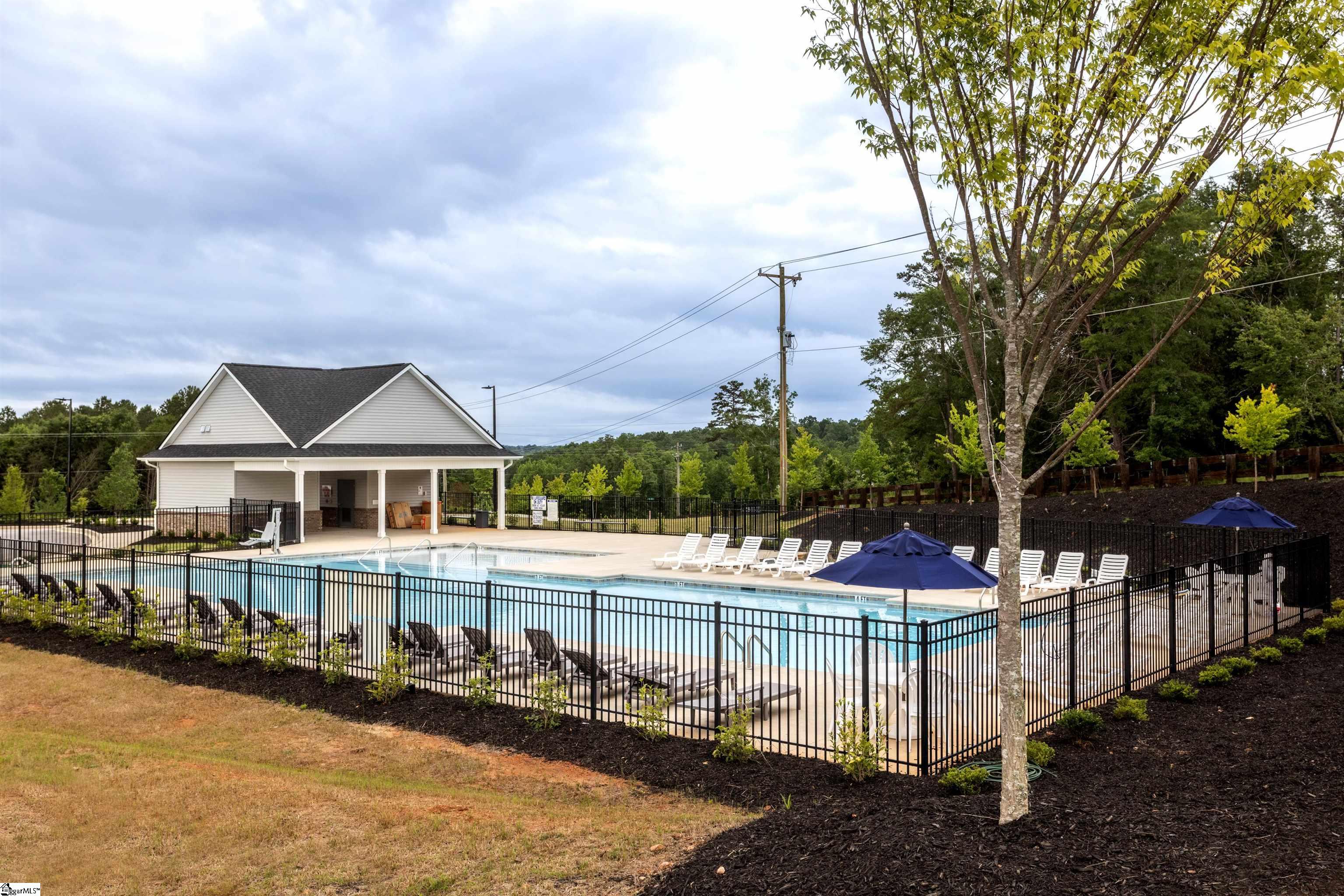 Greenville, South Carolina 29607, United States, 3 Bedrooms Bedrooms, ,3 BathroomsBathrooms,Residential,Contingent,142098