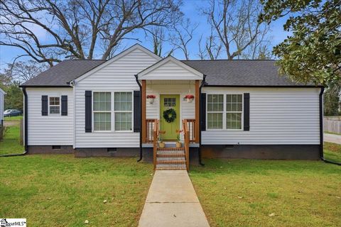 Photo of 833 N Franklin Road, Greenville, SC 29617 (MLS # 1586184)