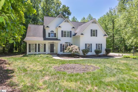 Photo of 129 Sommerset Lane, Easley, SC 29642 (MLS # 1589386)
