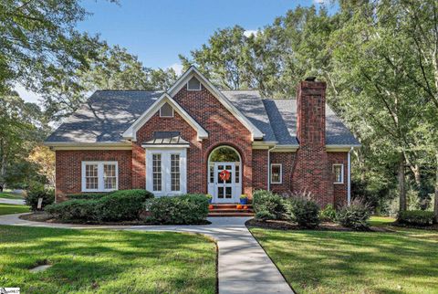 Photo of 303 Farming Creek Drive, Simpsonville, SC 29680 (MLS # 1572018)