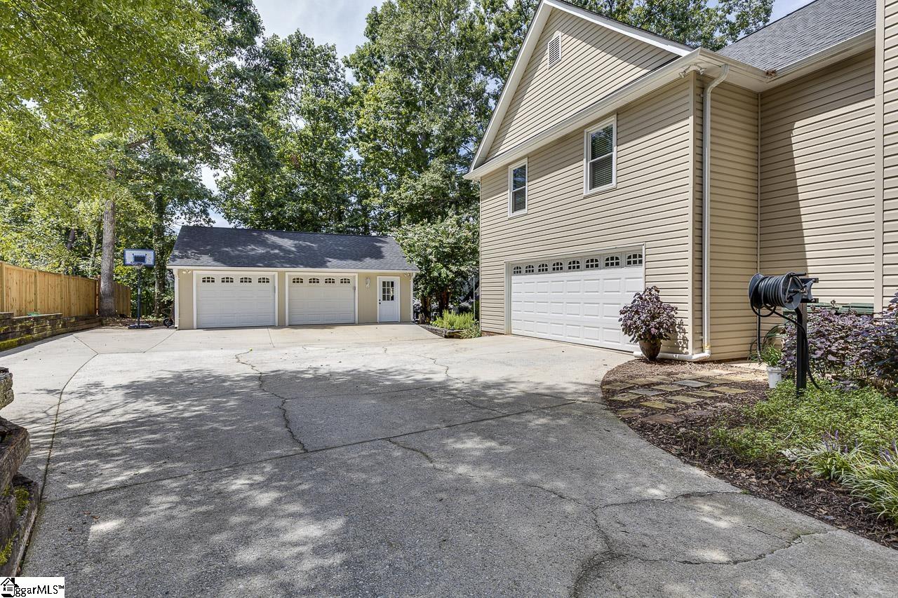 Greer, South Carolina 29650, United States, 4 Bedrooms Bedrooms, ,4 BathroomsBathrooms,Residential,Contingent,204077