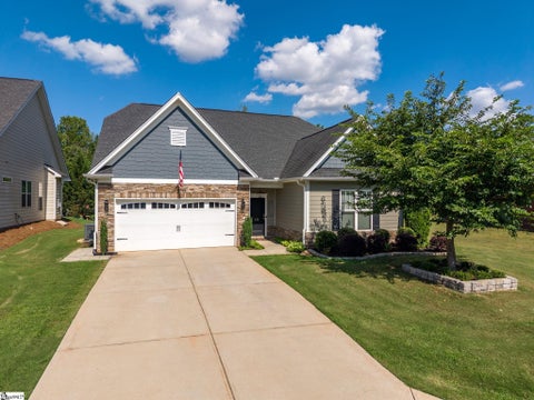 Photo of 120 Broadleigh Court, Boiling Springs, SC 29316 (MLS # 1597925)