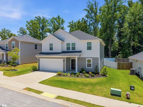 Photo of 113 Mainsail Way, Spartanburg, SC 29306 (MLS # 1595361)