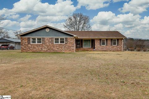 Photo of 2 Tazewell Drive, Greenville, SC 29617 (MLS # 1582568)