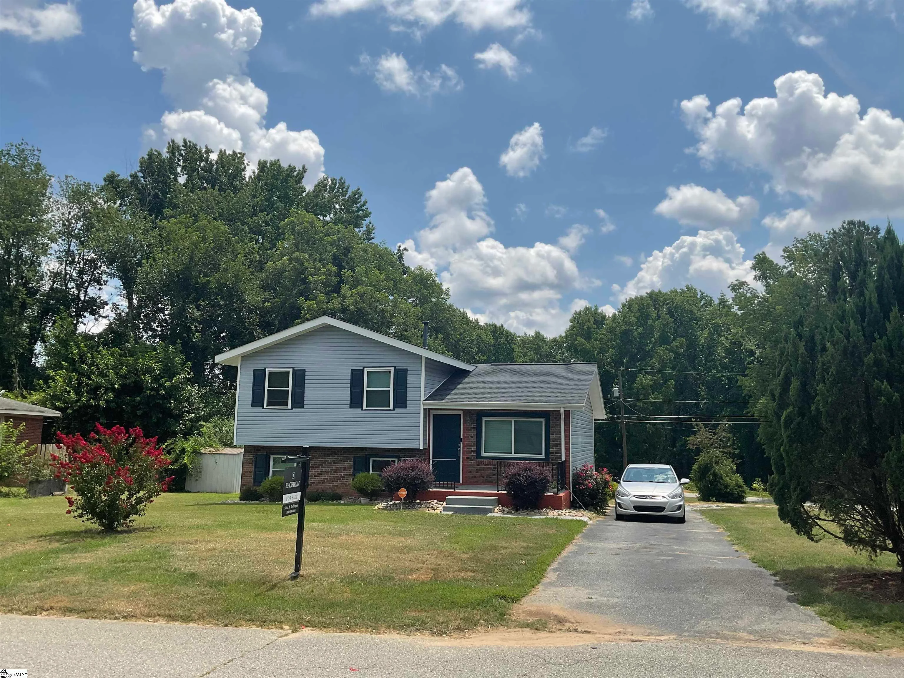 407 Old Farm Road