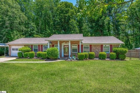 Photo of 118 Quinlan Drive, Greenville, SC 29617 (MLS # 1592313)