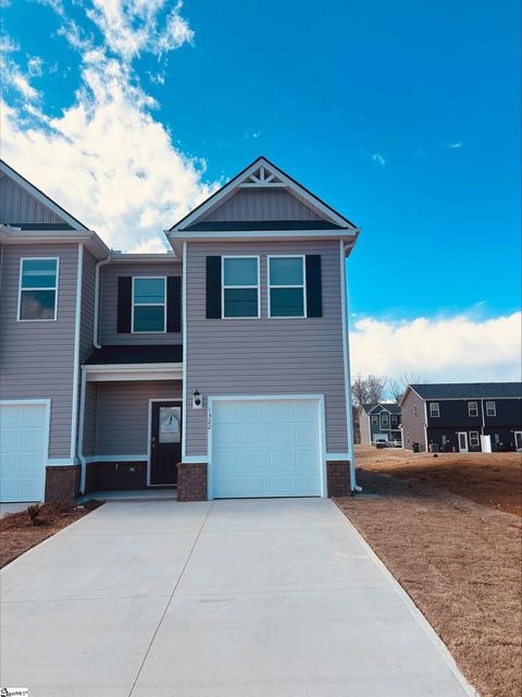 Photo of 1322 Roadstead Lane, Spartanburg, SC 29306 (MLS # 1583194)