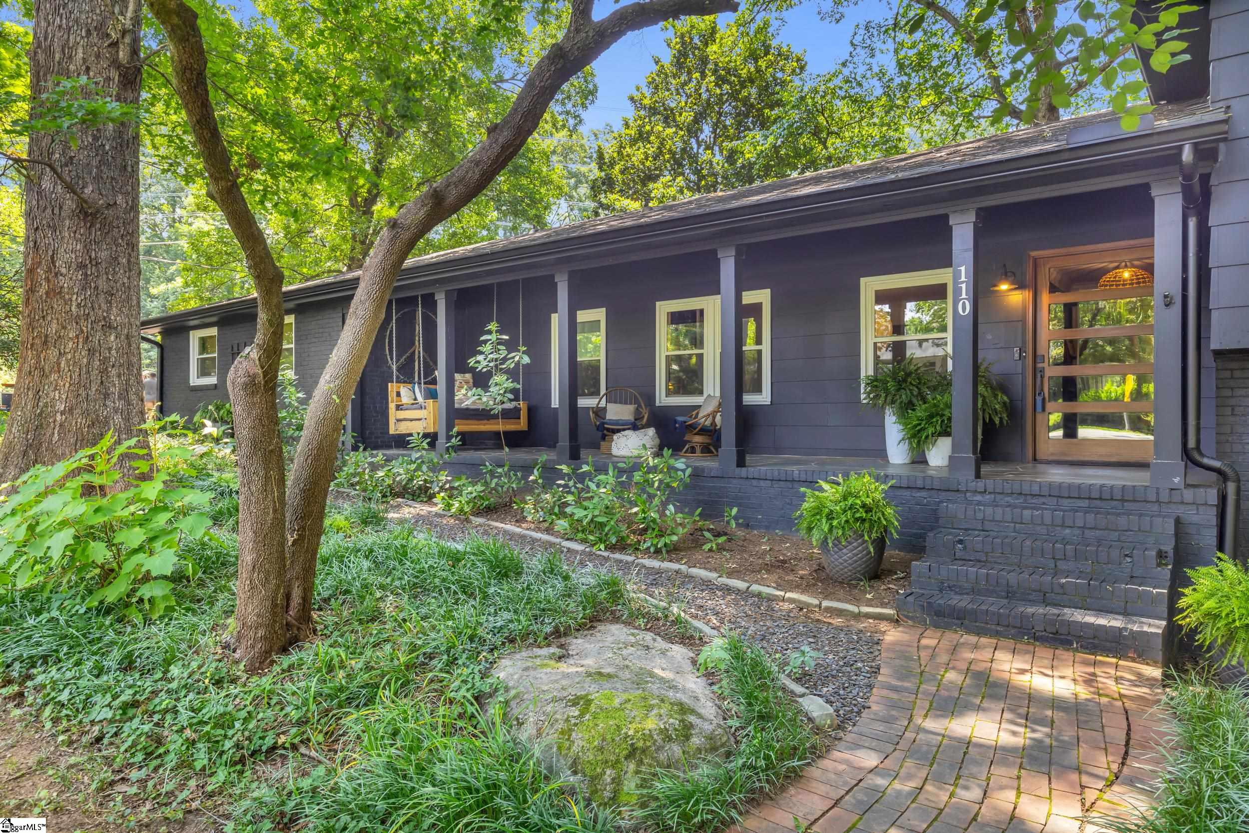 Greenville, South Carolina 29609, United States, 4 Bedrooms Bedrooms, ,3 BathroomsBathrooms,Residential,Contingent,169824