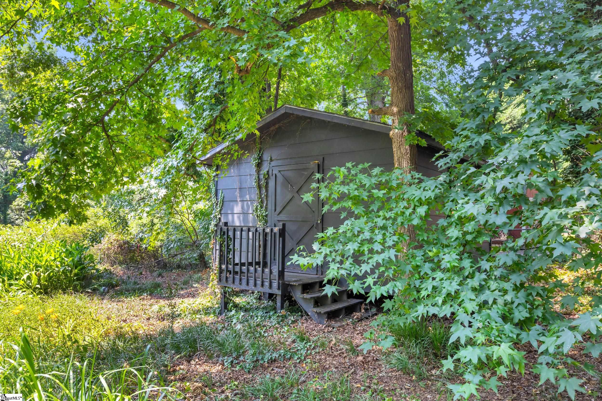 Greenville, South Carolina 29609, United States, 4 Bedrooms Bedrooms, ,3 BathroomsBathrooms,Residential,Contingent,169824