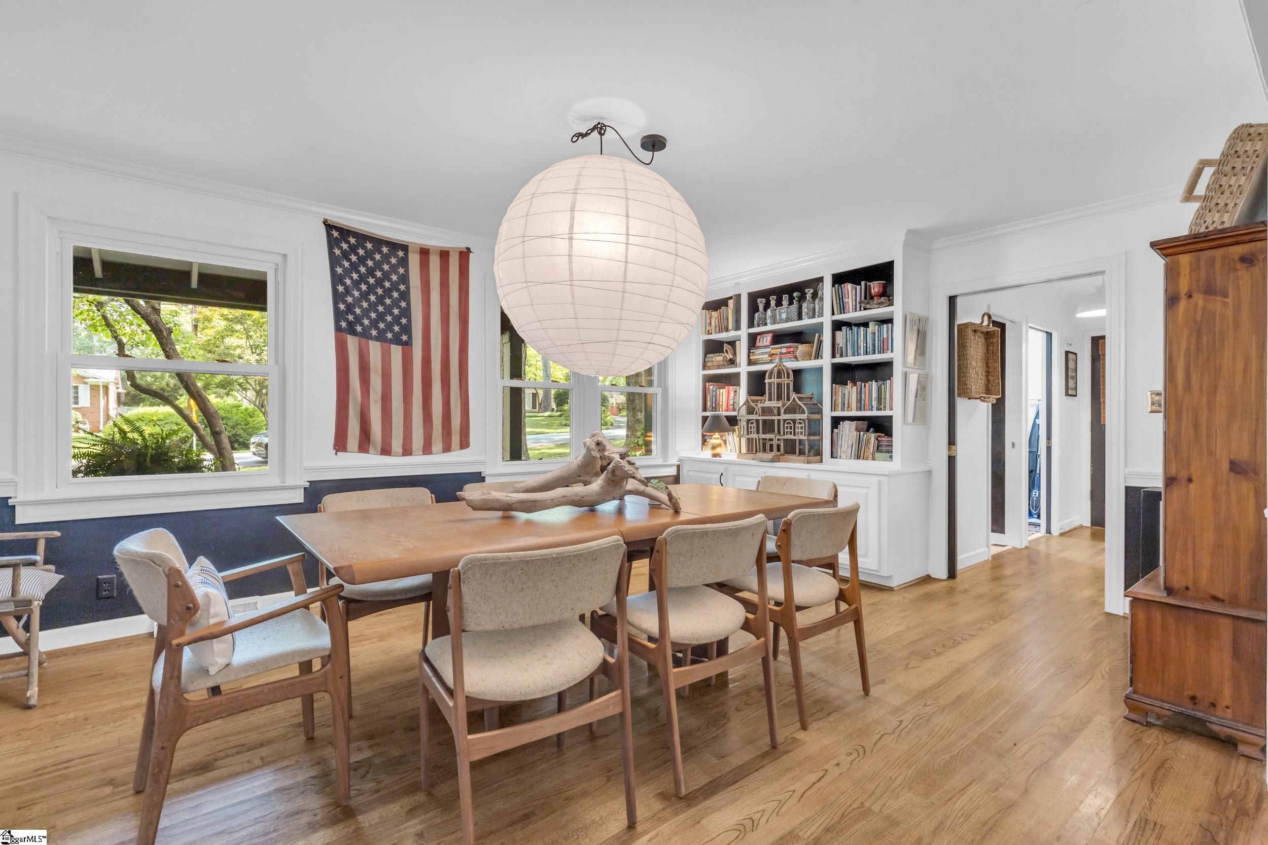 Greenville, South Carolina 29609, United States, 4 Bedrooms Bedrooms, ,3 BathroomsBathrooms,Residential,Contingent,169824